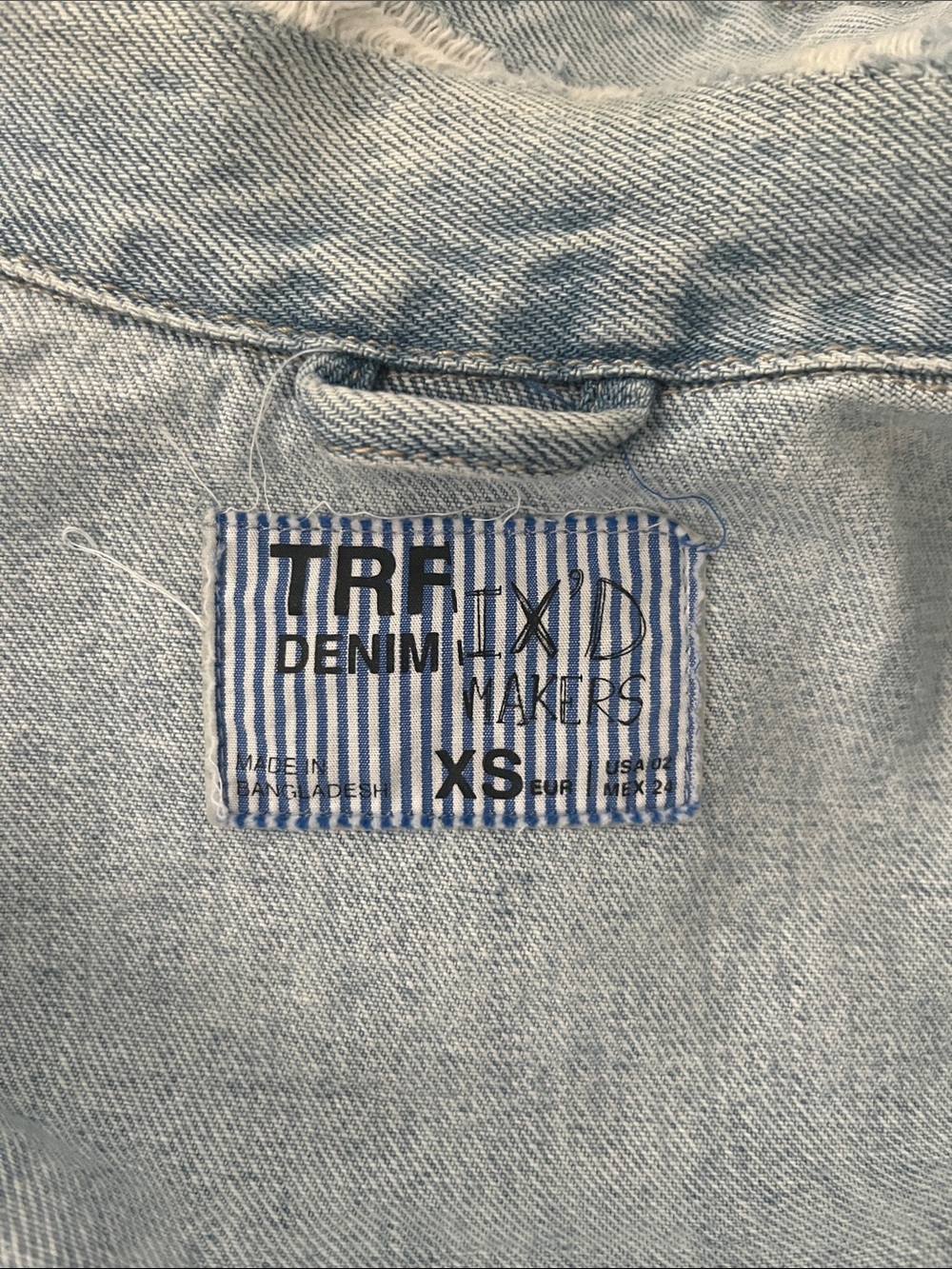 Zara TRF Light Wash Blue Distressed Denim Jacket XS fit Small - Picture 5 of 6